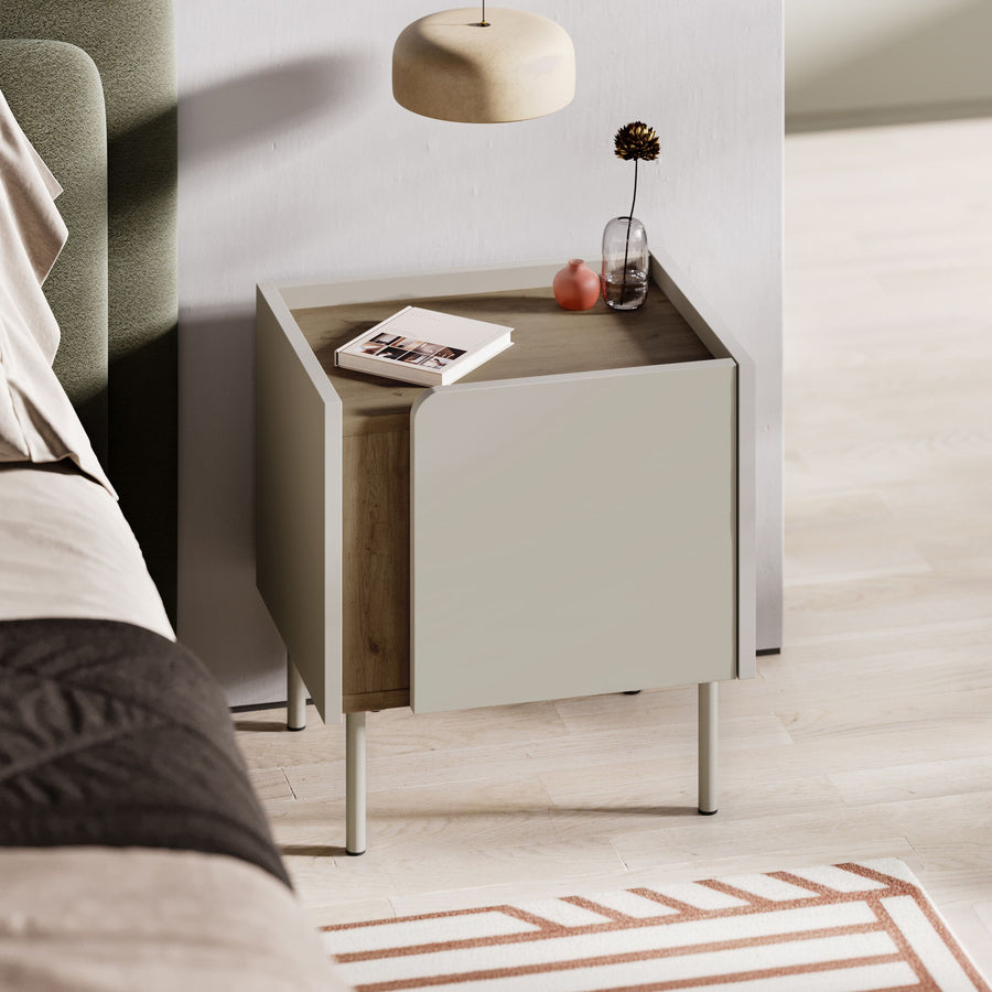 Norm Modern Nightstand 45.5 CM
